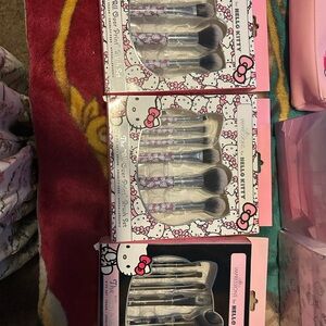 Hello Kitty Makeup Brush Set - Pink and Black